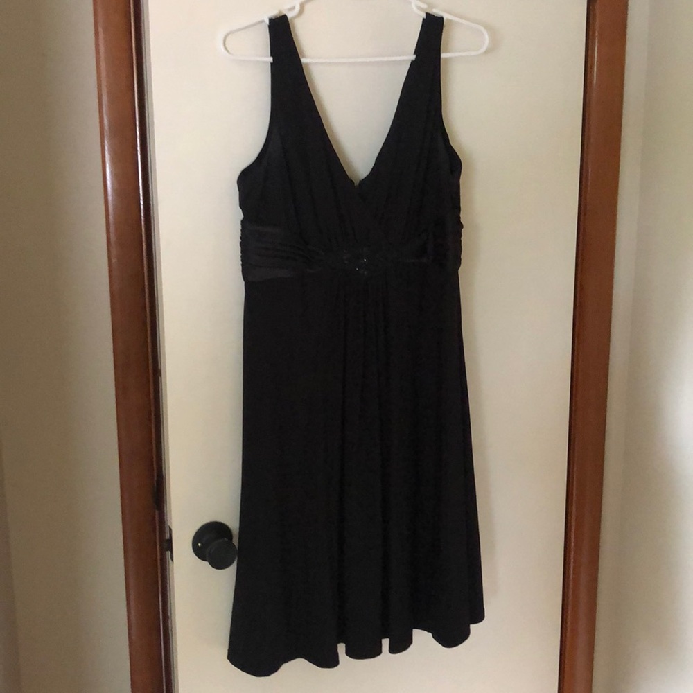 Dress - Picture 2 of 4